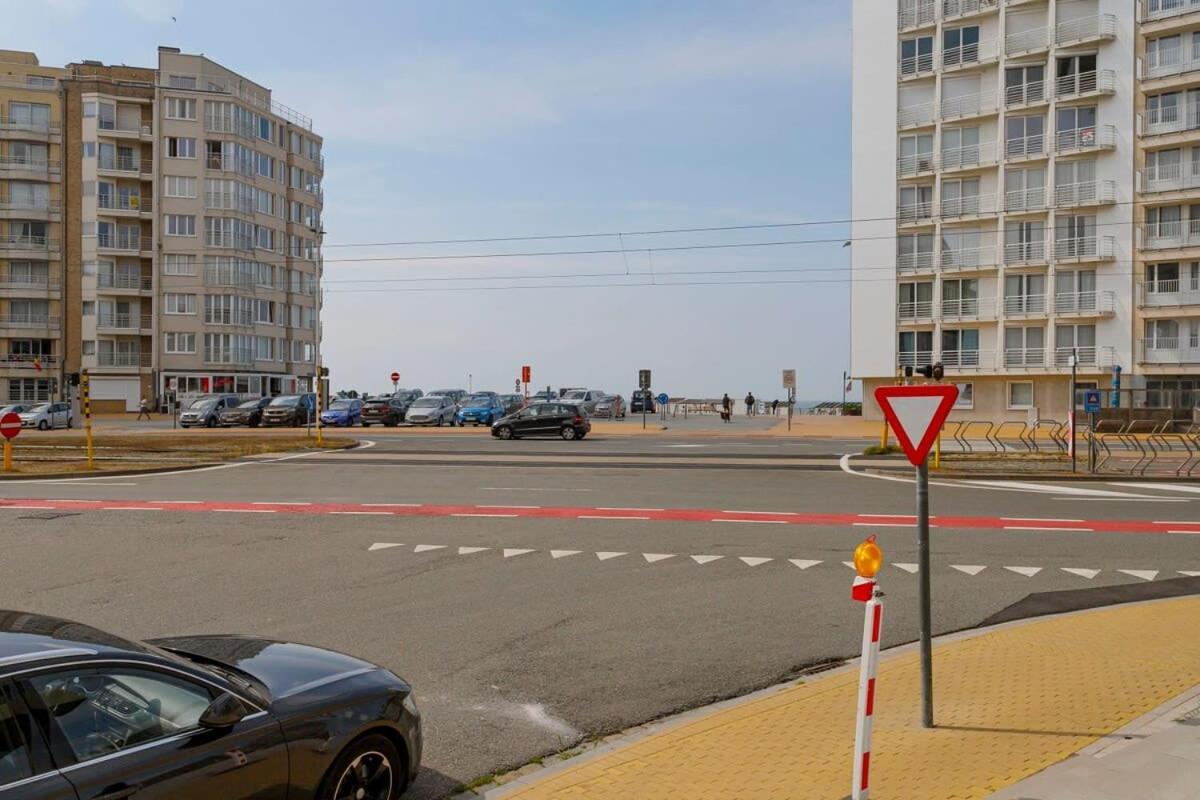 Family House With Stunning Roof Terrace Overlooking The Diaz Arena Oostende Buitenkant foto